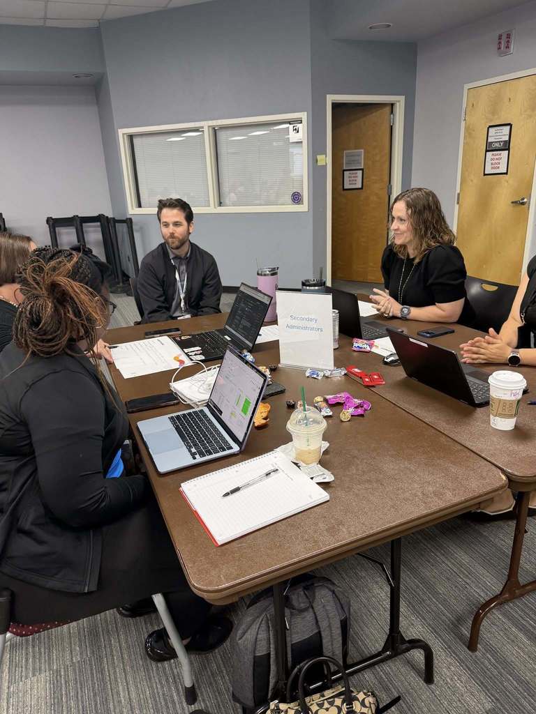 Tech Integrators working with groups
