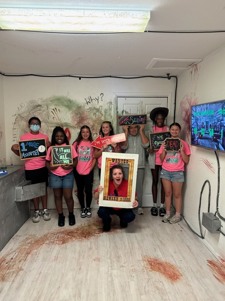 students at 321 escape room