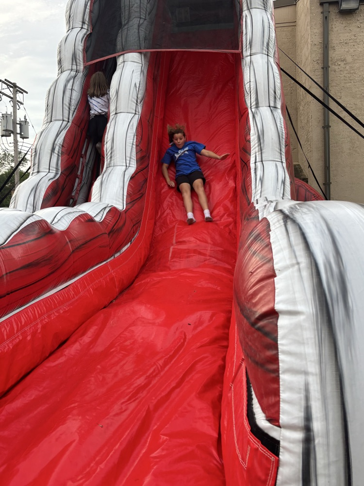 5th - Inflatables for homecoming! 🤩 