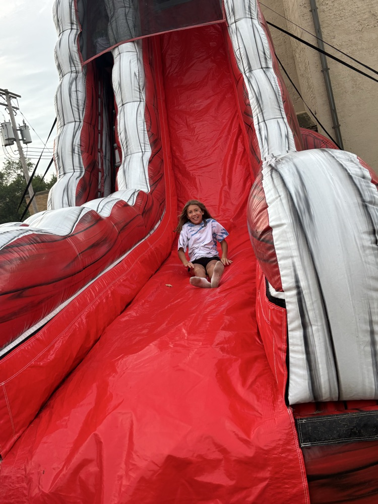 5th - Inflatables for homecoming! 🤩 