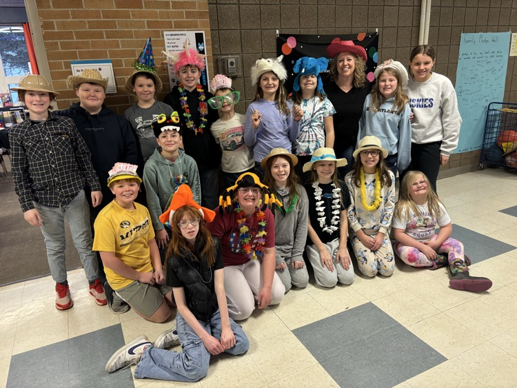 Never too old to celebrate the 100th day of school! 🎉 