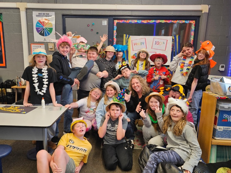 5th grade Photo Booth for the 100th day! 