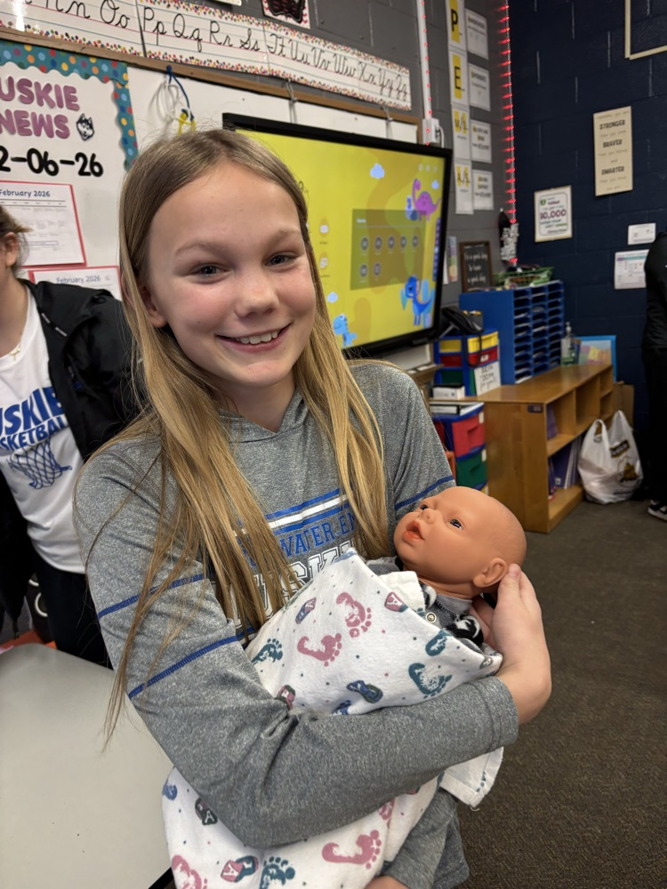 Thank you, Kenze and Mia, for sharing your 8th grade projects with our class! 😀