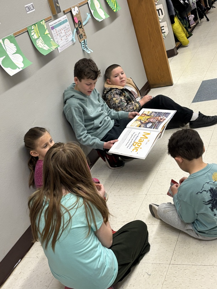 Team Huddle Time! #MarchMadness 🏀 