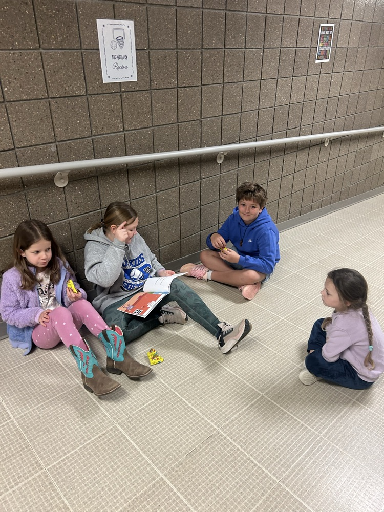 Final four team huddle