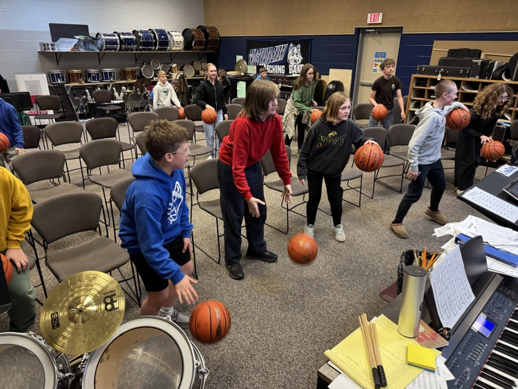 Stayin’ Alive with the basketballs.