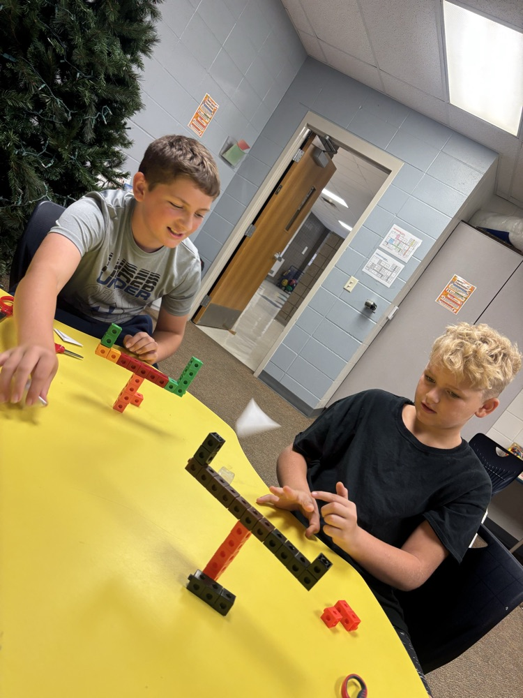 Students enjoyed spending time in the maker space room, creating trading cards on Canva, making a paper football, decorating jerseys, playing Legos, putting puzzles together, and getting Sphero to make a touchdown! 