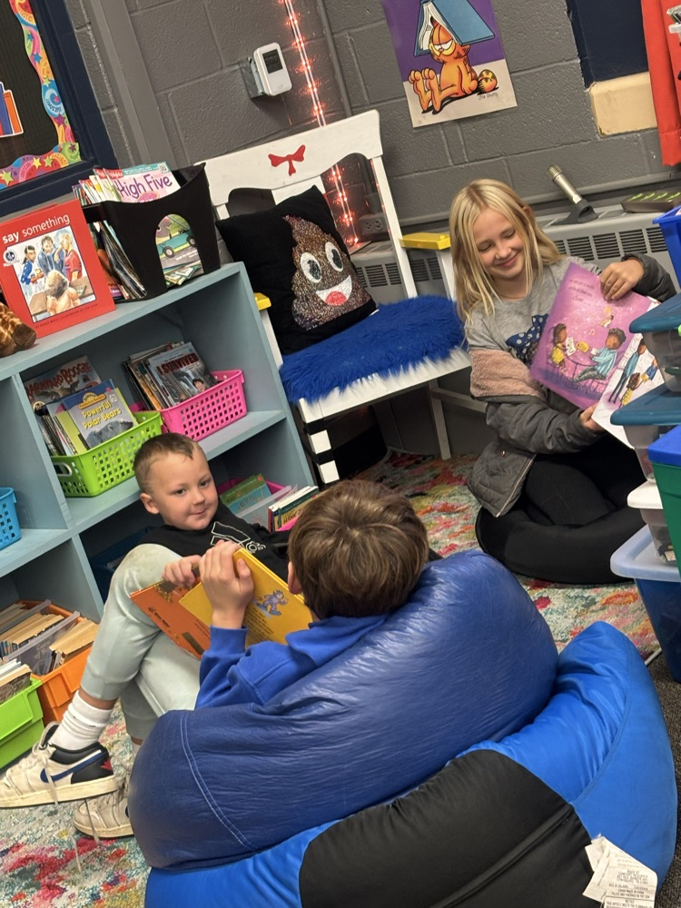 5th - Reading buddies with Pre-K 📕