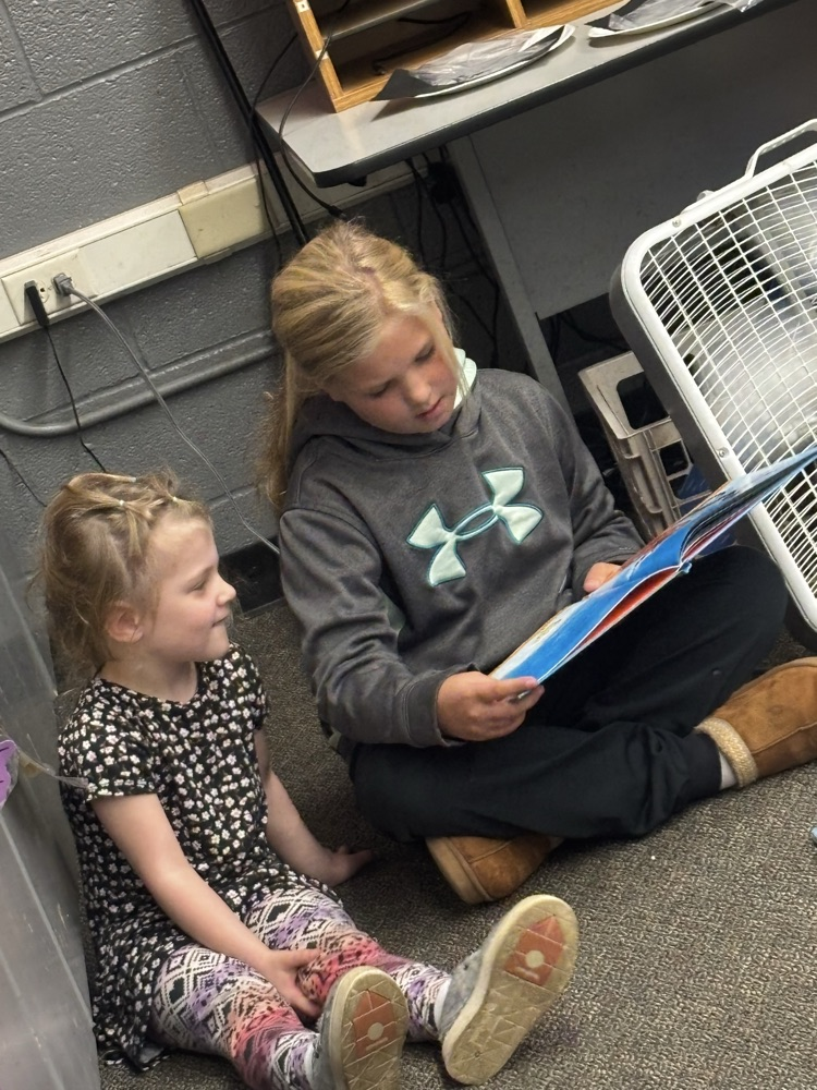 5th - Reading buddies with Pre-K 📕