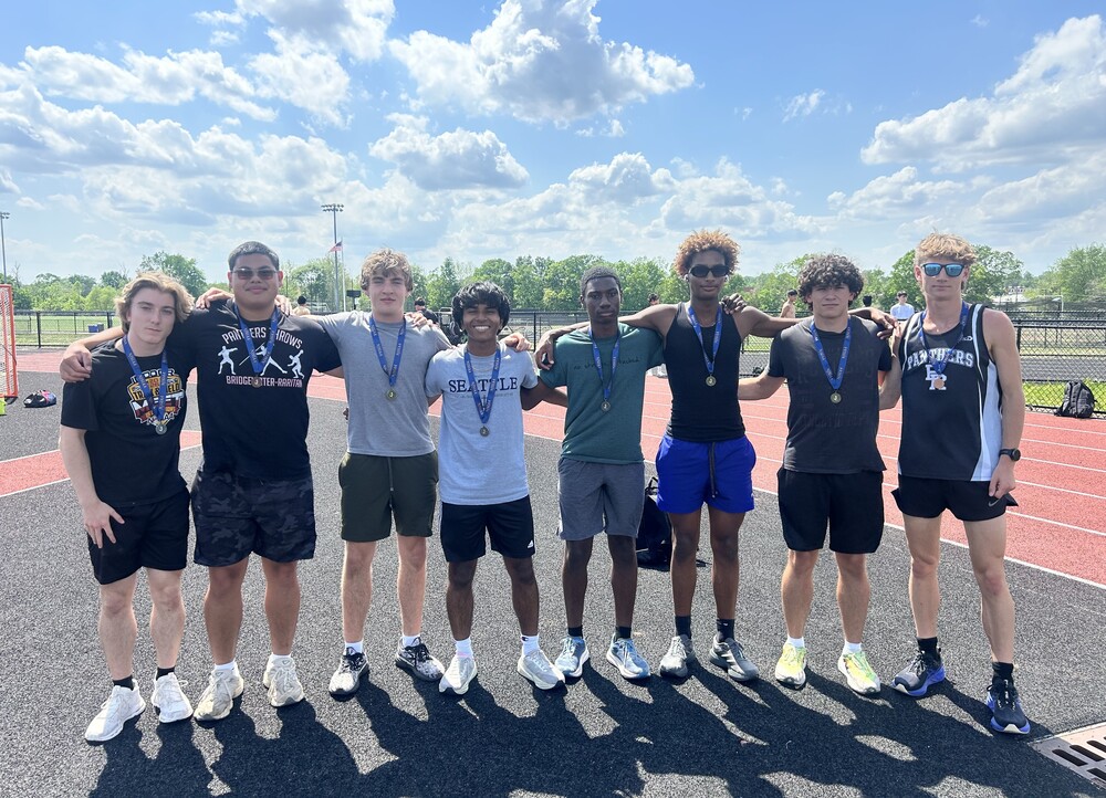 BRHs boys track going to group 4