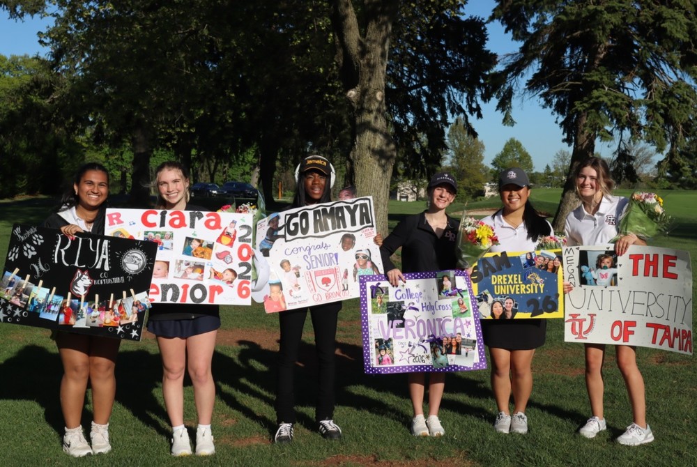 senior girl golfers 