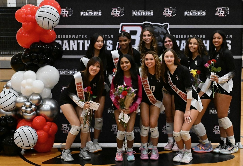 BR senior girl volley