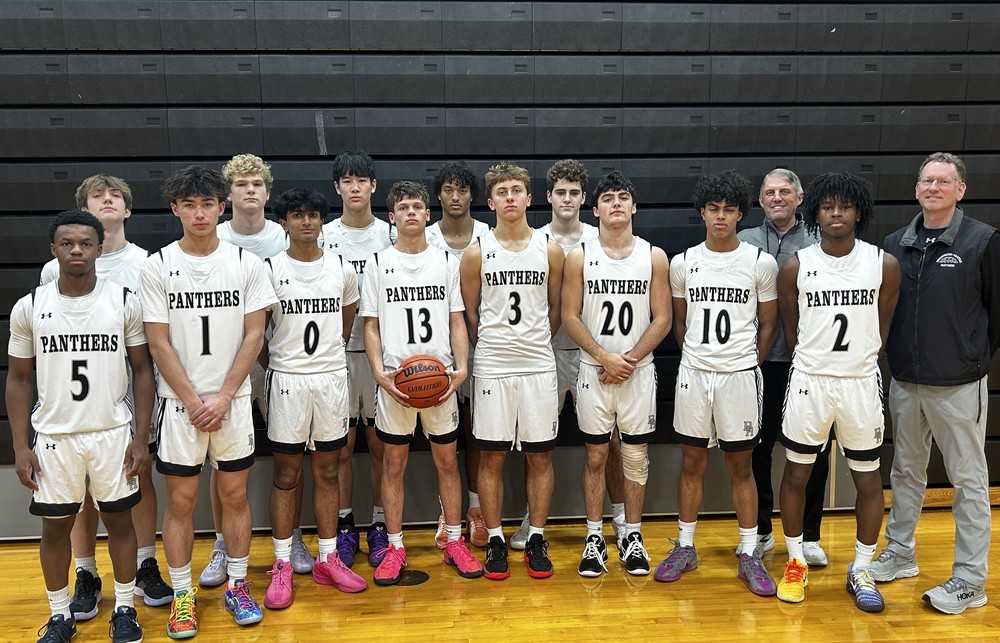 BR boys hoop team shot