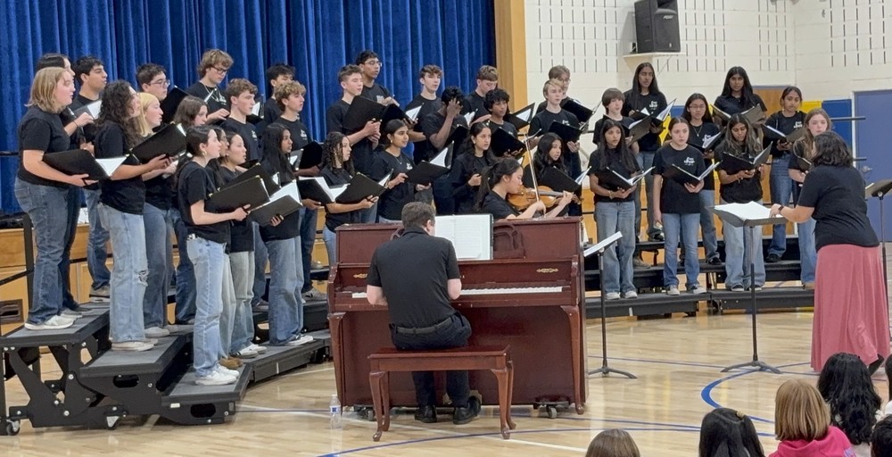 BRHS choir at Ike