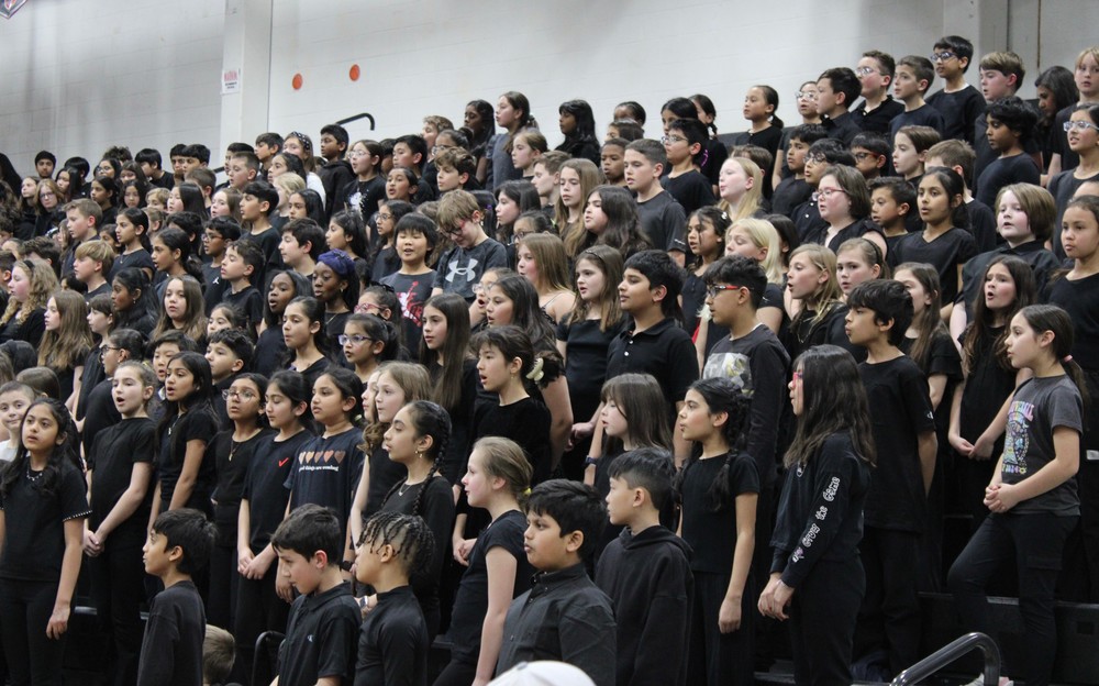 4th grade chorus at festiva