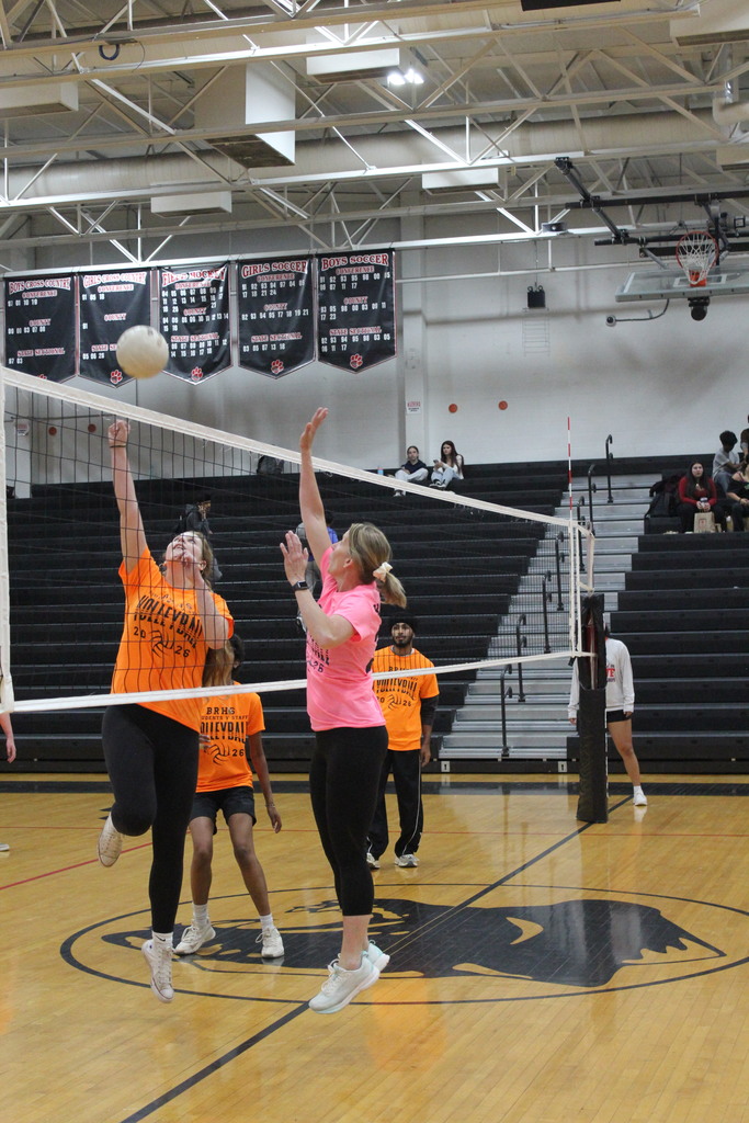 staff stuents volley 4