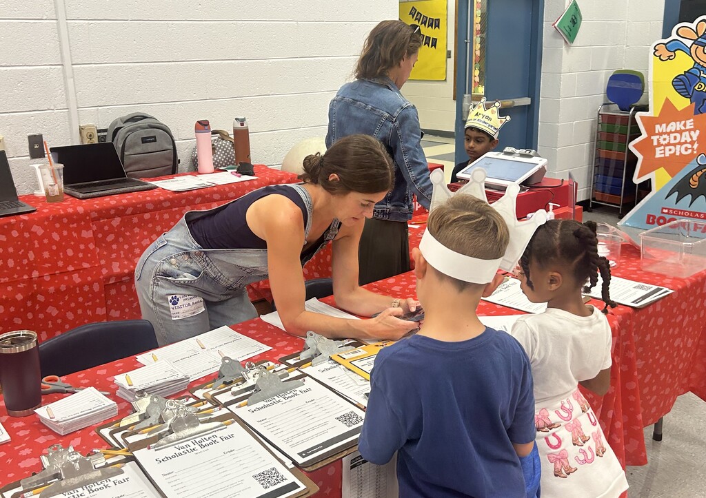 van holten book fair 5