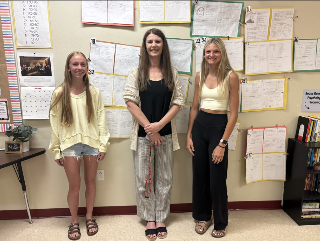 Previous record holder Mrs. Mathes with Livia and Tenley 