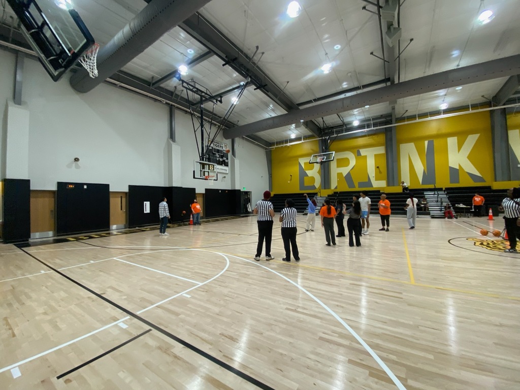 🏀 Thank you for joining GEAR UP Arkansas! Thank you to all the amazing students and families who joined us for our recent GEAR UP Arkansas workshop! It was incredible seeing everyone bring so much energy to building their personal "Game Plan" for the future.