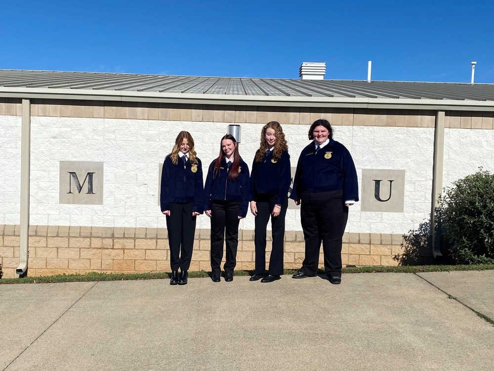 This is a picture of the FFA participants in the state horse judging competition.
