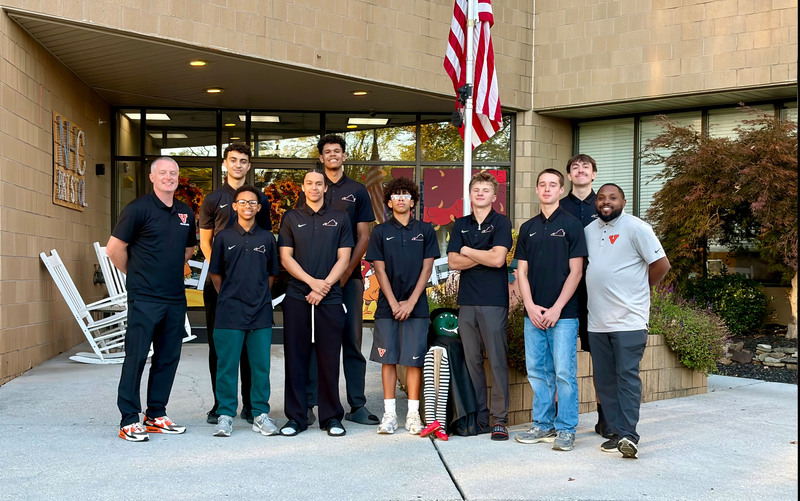 Virginia High Basketball Team Spreads Sunshine at NHC-Bristol