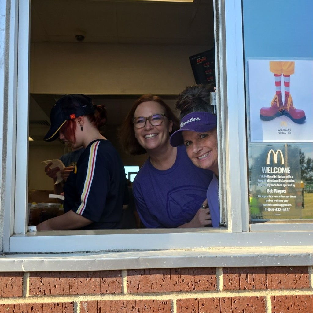 Mrs. Baker and Mrs. Balenti serving up hot food! 