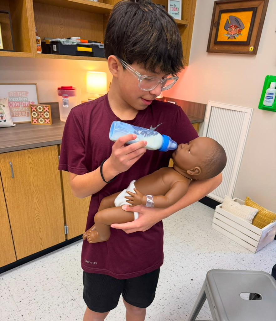 Middle School Careers Class learns about Health Careers