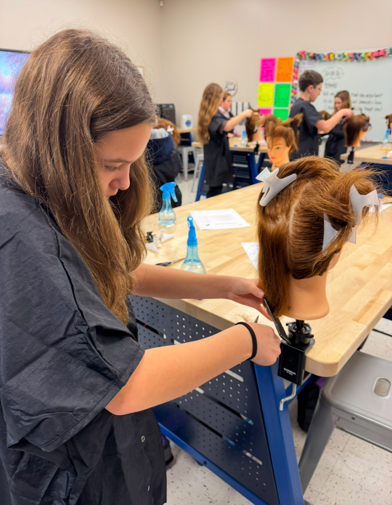 Middle School Careers Class learns about Health Careers
