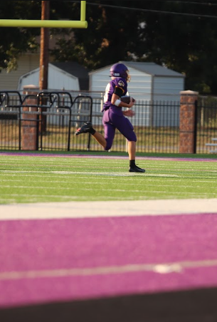 This is a variety of Bristow 8th Grade football pictures.