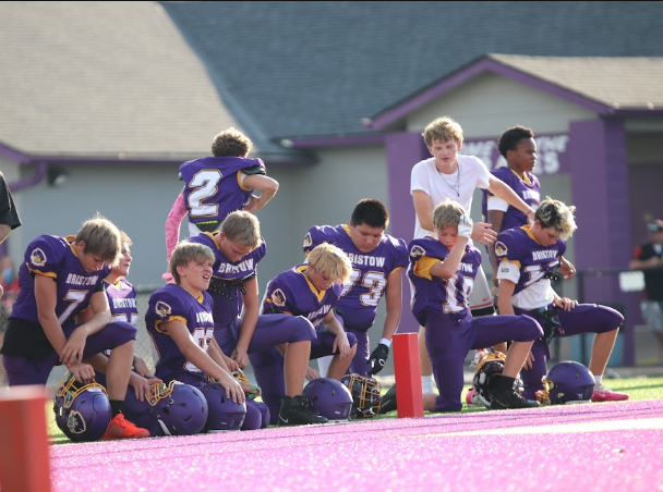 This is a variety of Bristow 8th Grade football pictures.