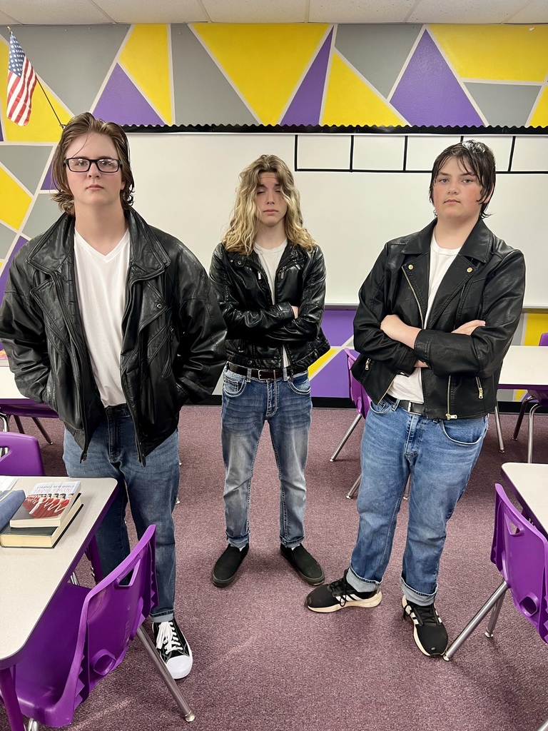 Students dressed for Outsider's Day