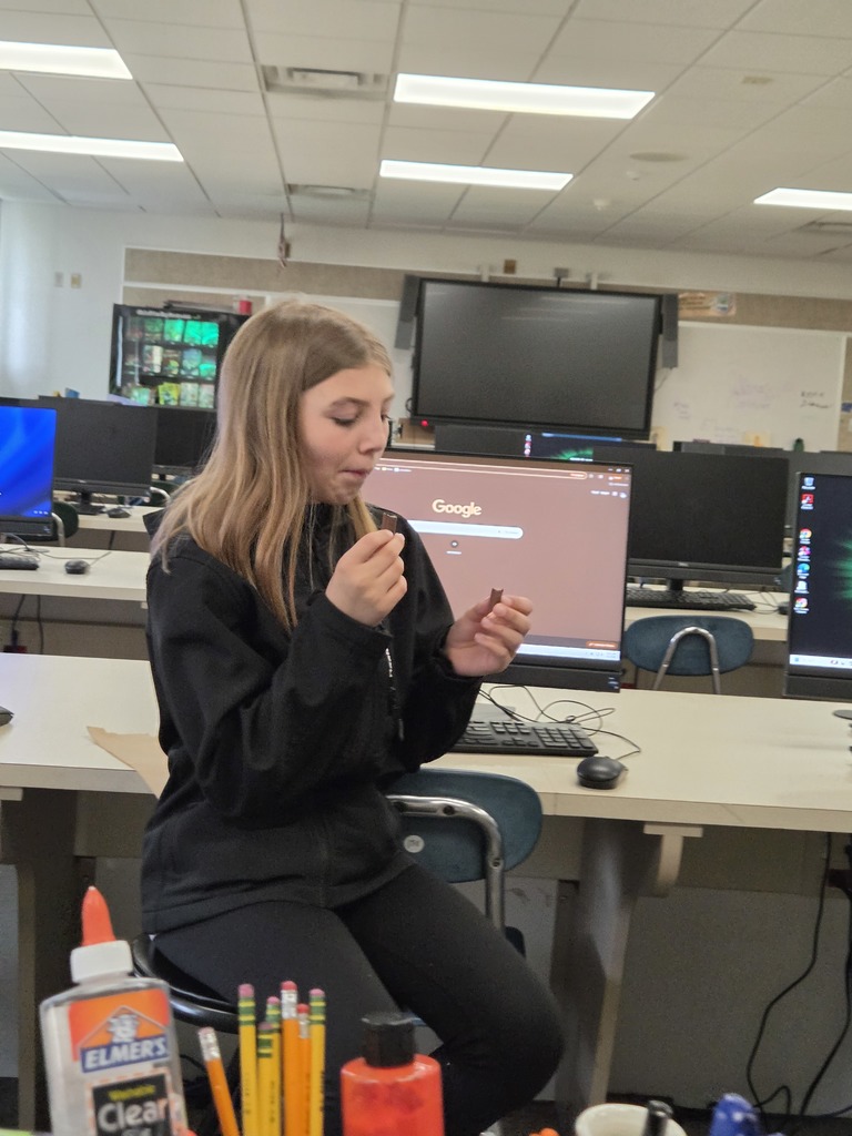 girl at computer