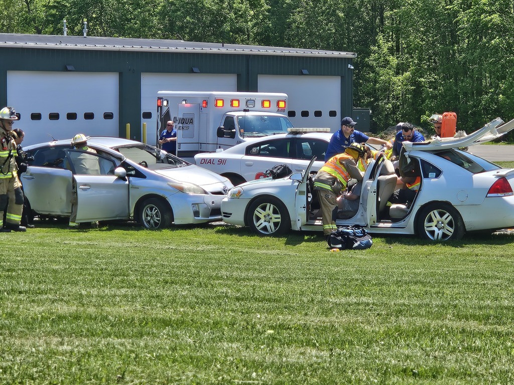 crash scene, ambulance