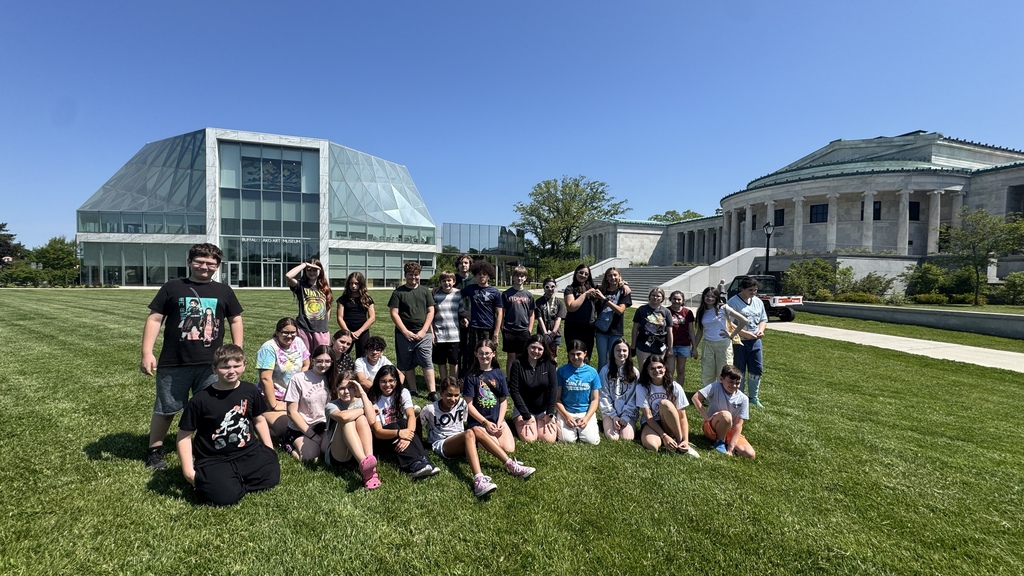 Students in both 6th grade & the Art Club enjoyed spending time at the Buffalo AKG (Albright-Knox Art Gallery) Art Museum. 