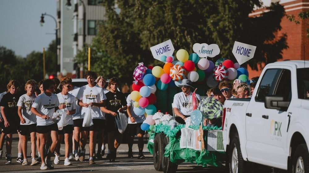 Picture of homecoming parade.