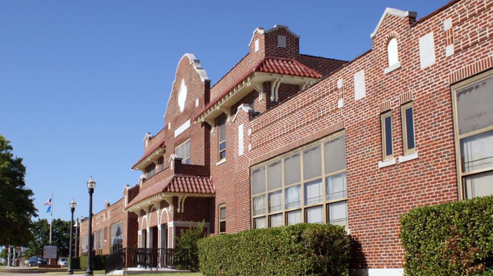 Picture of Broken Arrow Public Schools' Enrollment building. Also, known as "Central on Main".