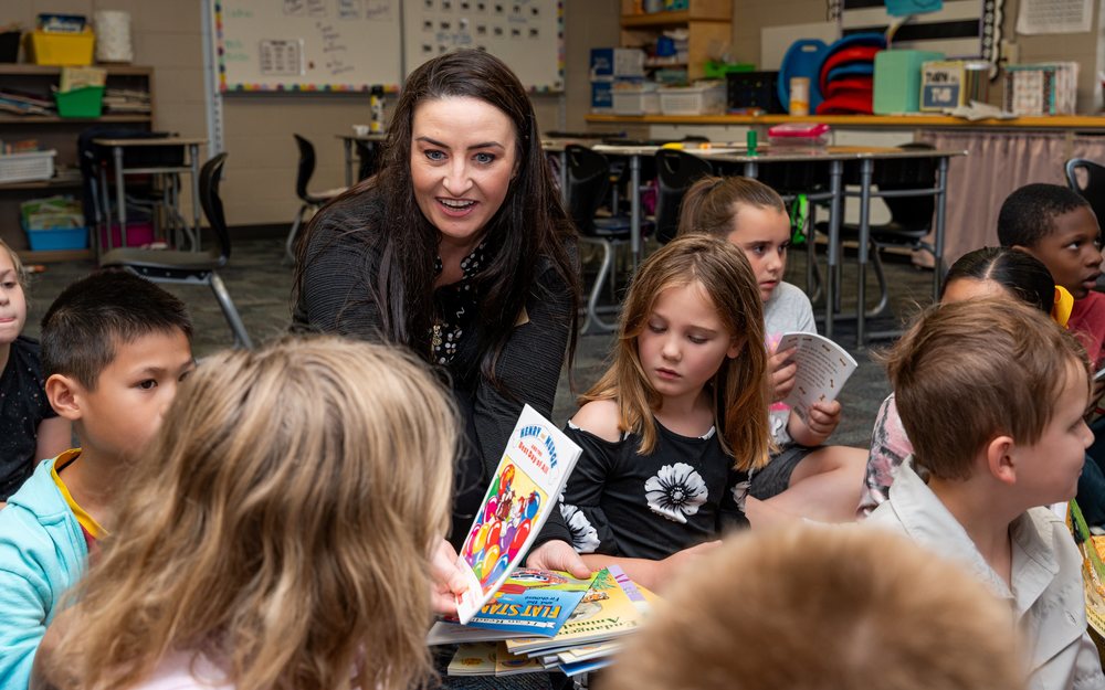 Teacher reading to her class.