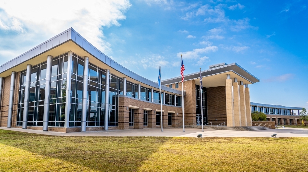 Broken Arrow High School front building picture
