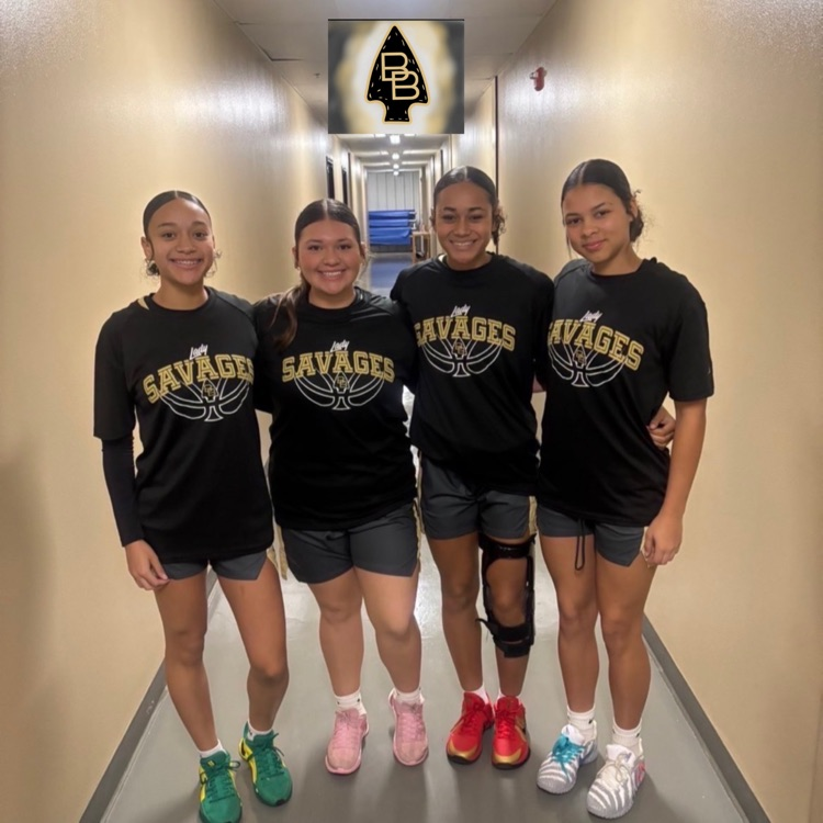 4 candidates in a hall