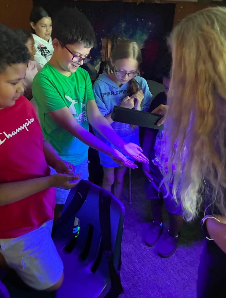 kids with hands out