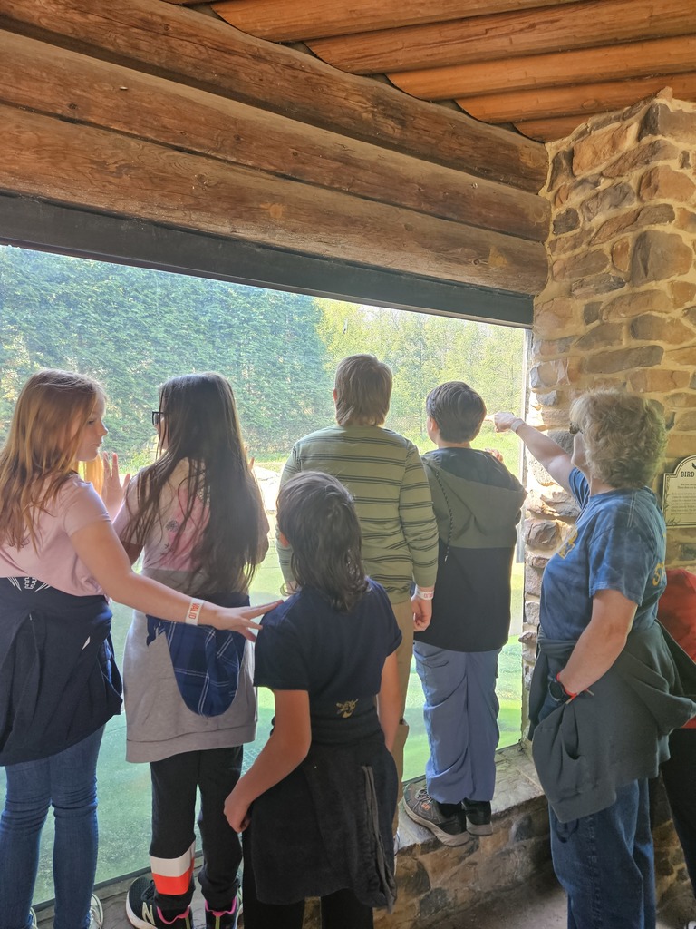 Our 4th Graders had an amazing time exploring and learning at the Akron Zoo! From exciting animal encounters to hands-on educational experiences, it was a day full of fun, discovery, and unforgettable memories. 🦒🐘🦜
