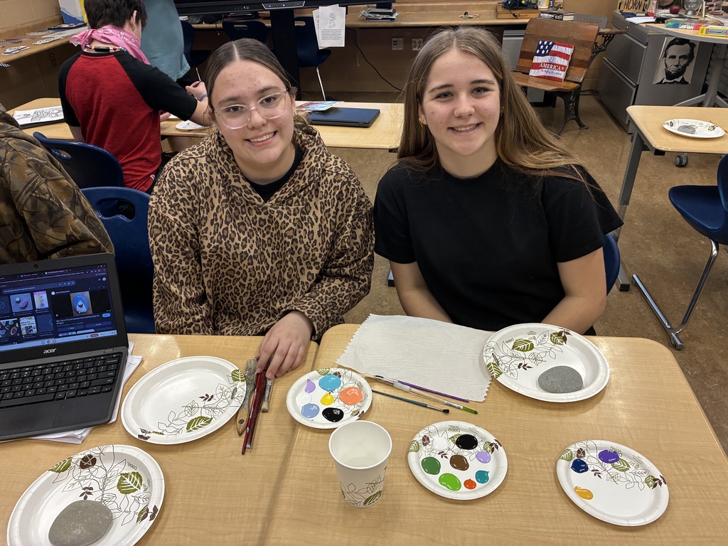 Last week, our 8th grade students who stayed back from the Washington, D.C. trip had a blast painting decorative rocks! 🎨🪨 Students showed off their creativity while designing colorful and unique creations.
