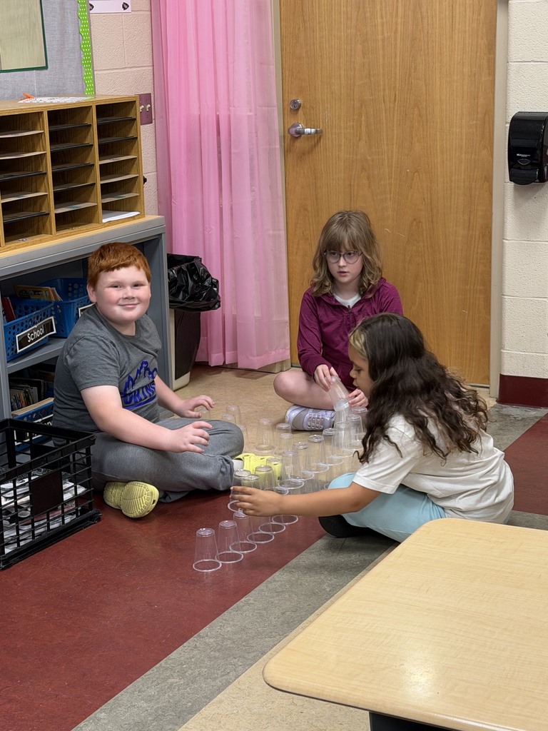 Mrs. Sulick’s 4th grade class put their teamwork and engineering skills to the test with a cup challenge! Students worked together to design and build the tallest structure possible using only cups. Creativity, problem-solving, and collaboration were on full display as teams competed to see whose tower could reach the highest! 🏗️👏