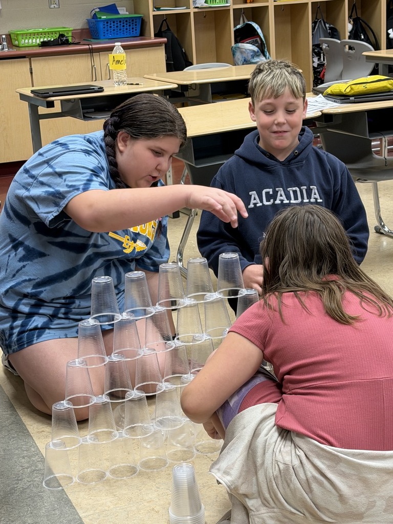 Mrs. Sulick’s 4th grade class put their teamwork and engineering skills to the test with a cup challenge! Students worked together to design and build the tallest structure possible using only cups. Creativity, problem-solving, and collaboration were on full display as teams competed to see whose tower could reach the highest! 🏗️👏