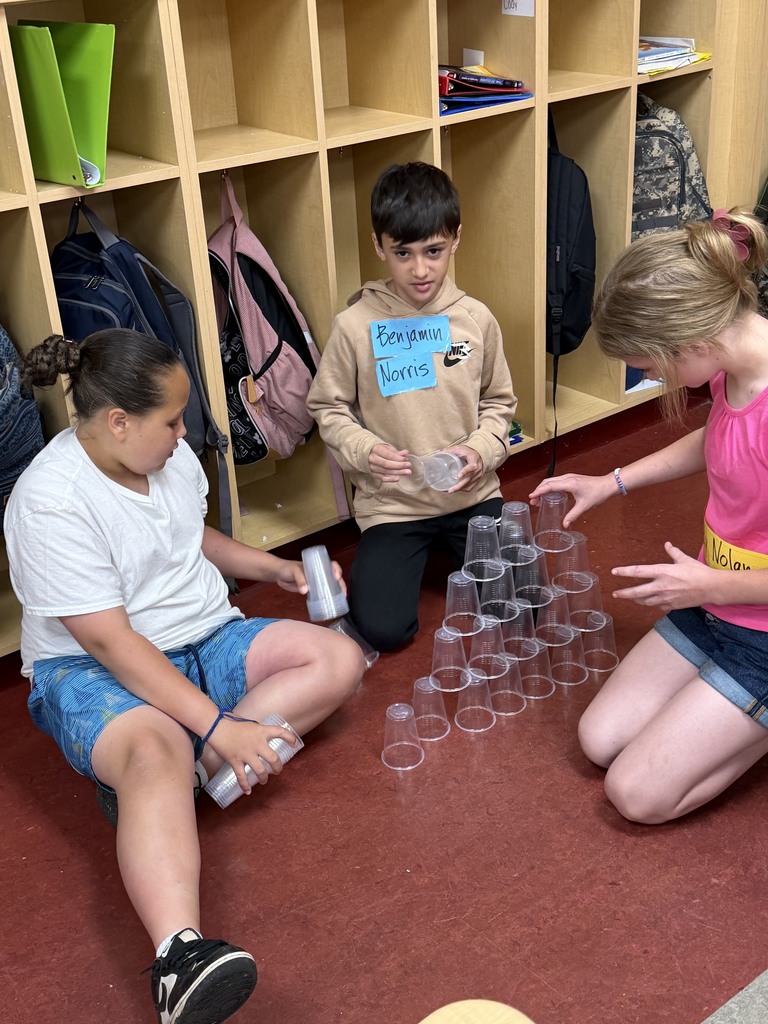 Mrs. Sulick’s 4th grade class put their teamwork and engineering skills to the test with a cup challenge! Students worked together to design and build the tallest structure possible using only cups. Creativity, problem-solving, and collaboration were on full display as teams competed to see whose tower could reach the highest! 🏗️👏