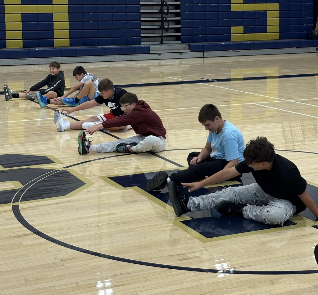 🏃♀️💪 Brookfield Middle School students are taking part in the Team Tressel Fitness Challenge! Through the challenge, students are staying active, working toward fitness goals and learning the importance of building healthy habits. Keep up the great work, Warriors! 🏹💙🤍