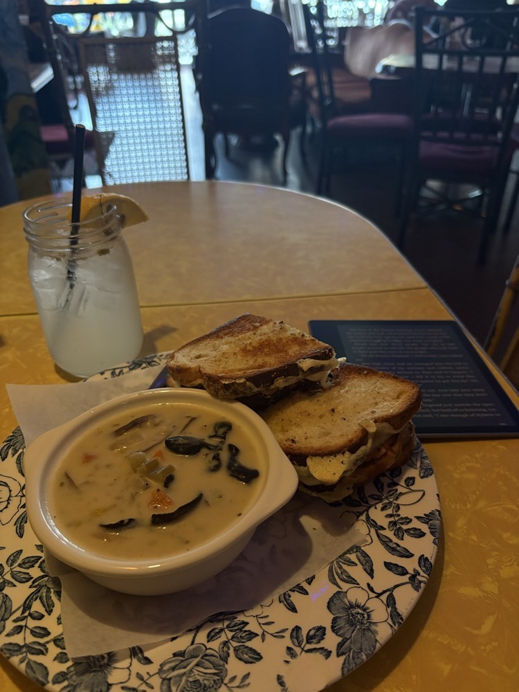 soup and sandwich 