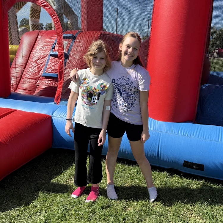 Gabriella and Lilly 