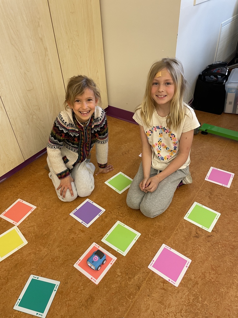 students excited they mastered a challenge of Sphero indi