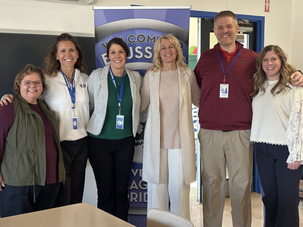 Mrs. Pam Long, Mrs. Amy Venhaus, Mrs. Kim Emmrick, Dr. Lori Hopkins, Dr. Ryan Wamser, and Mrs. Trish Long. 